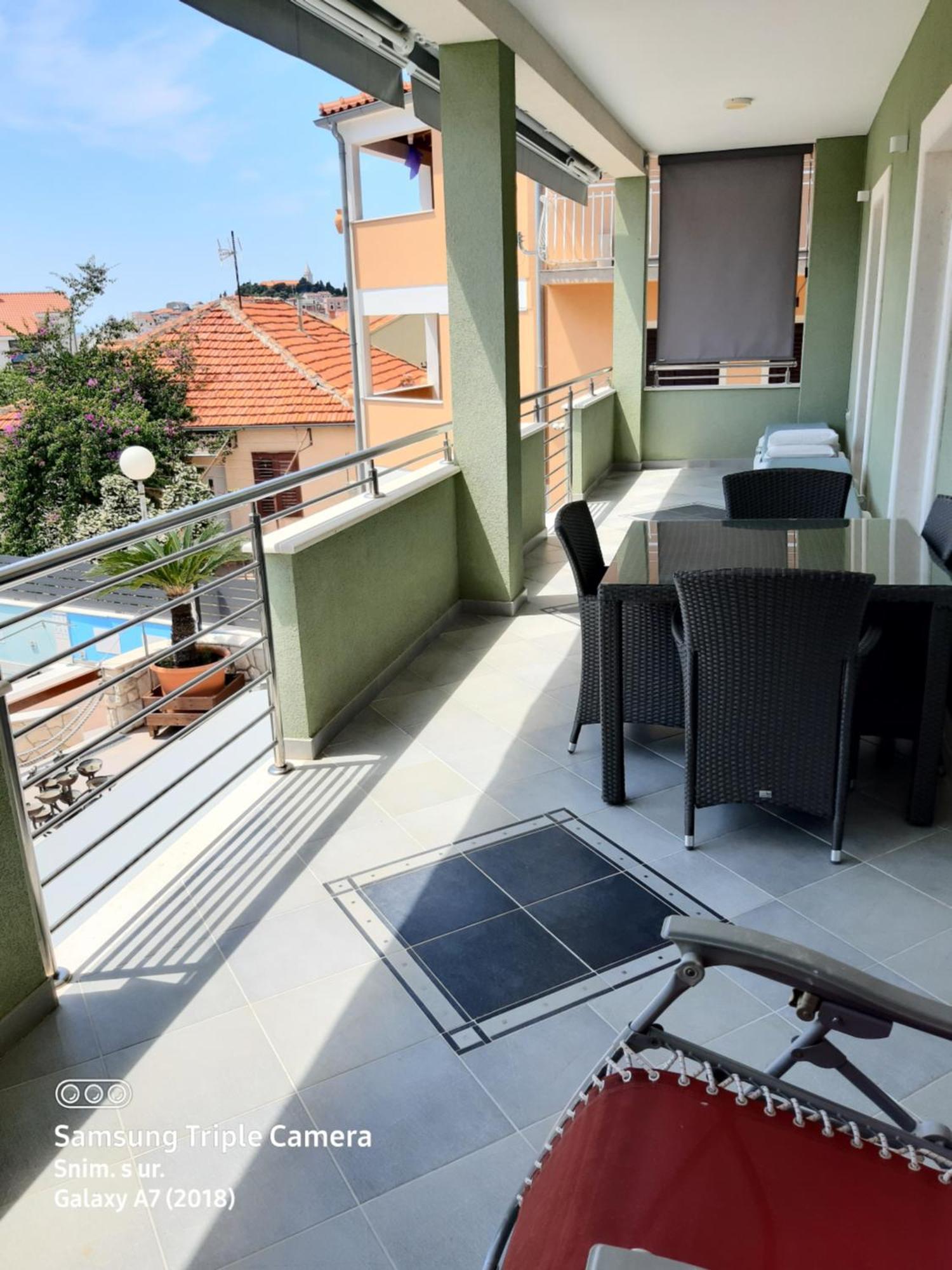 -Villa Sjor -Primosten-Apartmani- Has 2 Large Apartments And 2 Smaller Ones -Primosten Lokvice 6 Ngoại thất bức ảnh